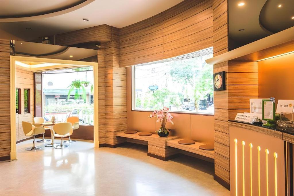 New Suanmali Hotel Bangkok Luaran gambar